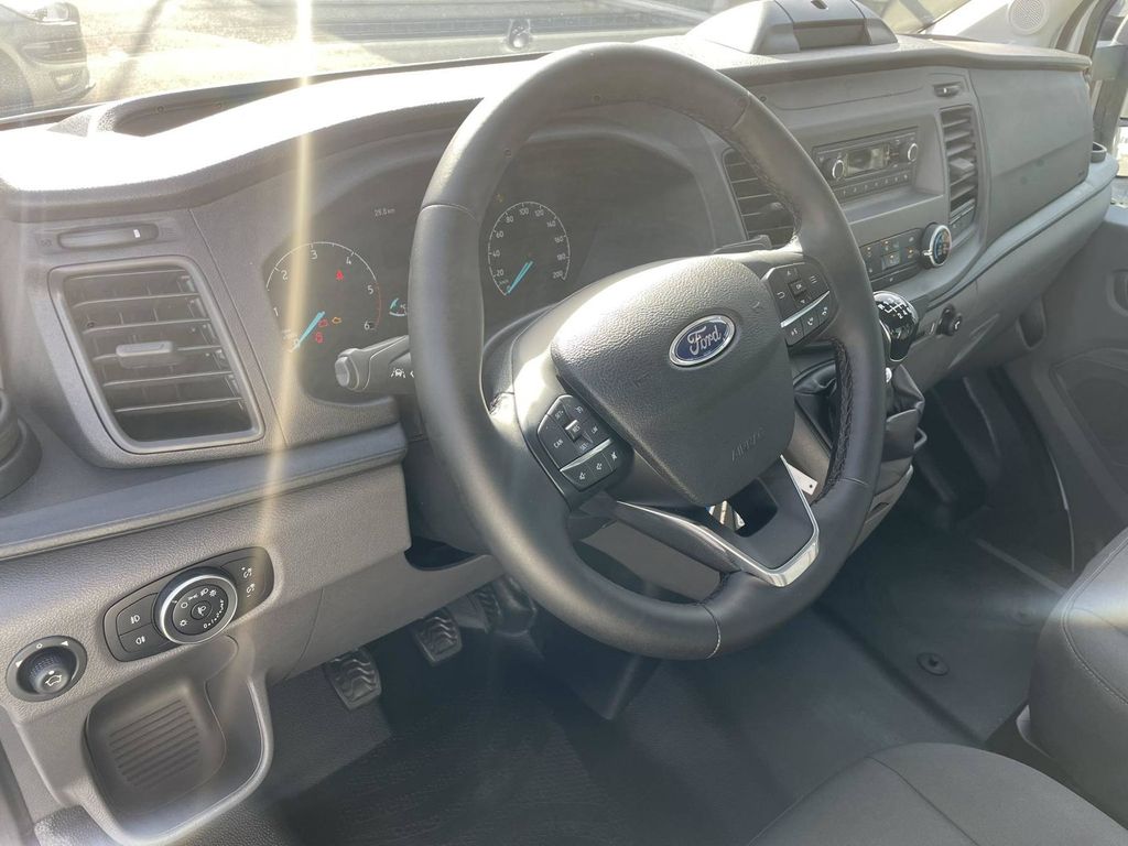 Ford Transit 2025