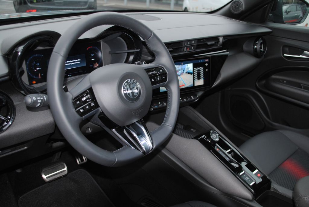 Alfa Romeo Junior 2025