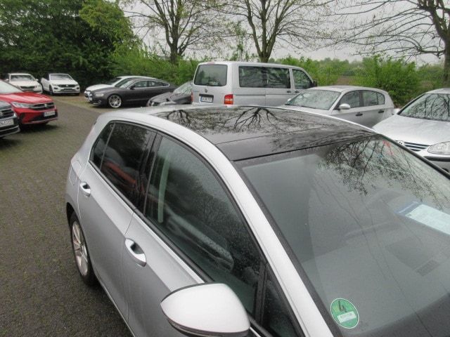 Volkswagen Golf 2021