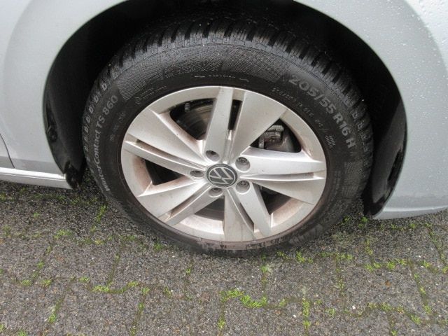 Volkswagen Golf 2021