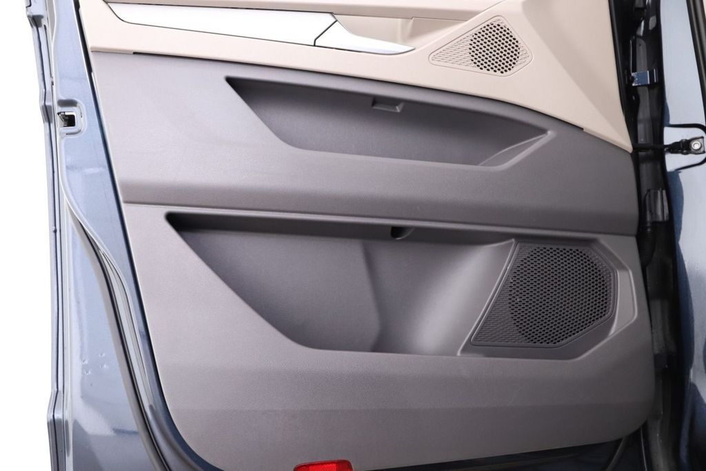 Volkswagen T7 Multivan 2023