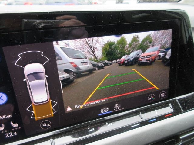 Volkswagen Golf 2021