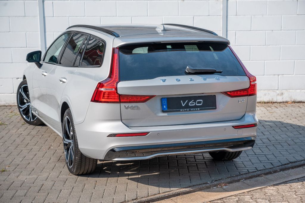 Volvo V60 2023