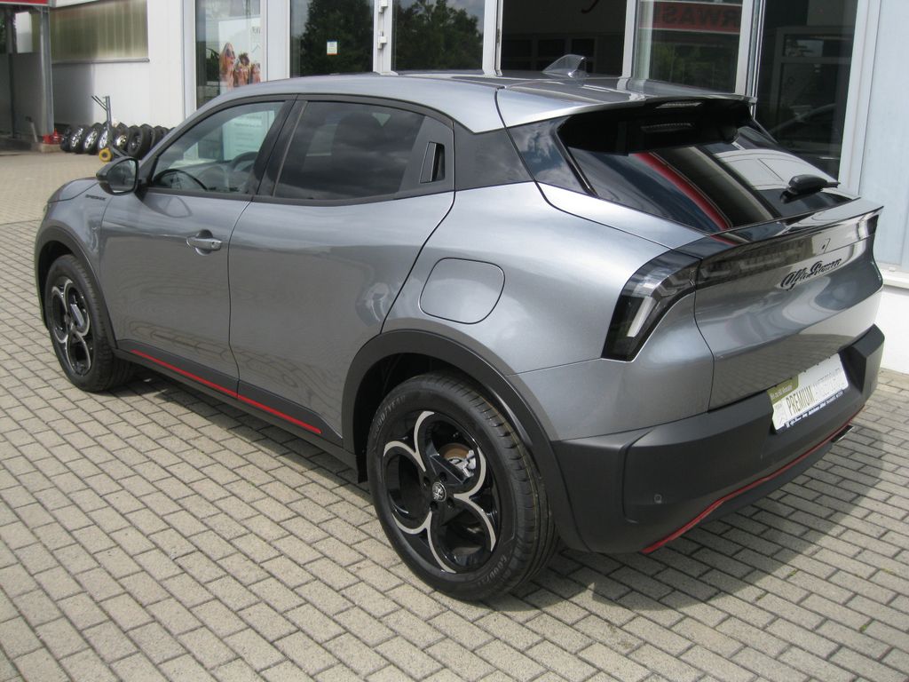 Alfa Romeo Junior 2025