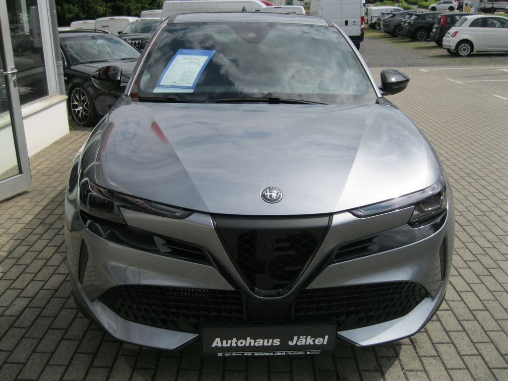 Alfa Romeo Junior 2025