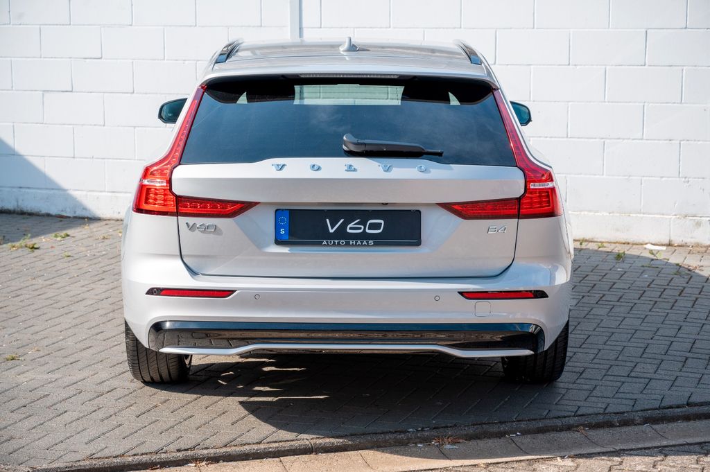 Volvo V60 2023