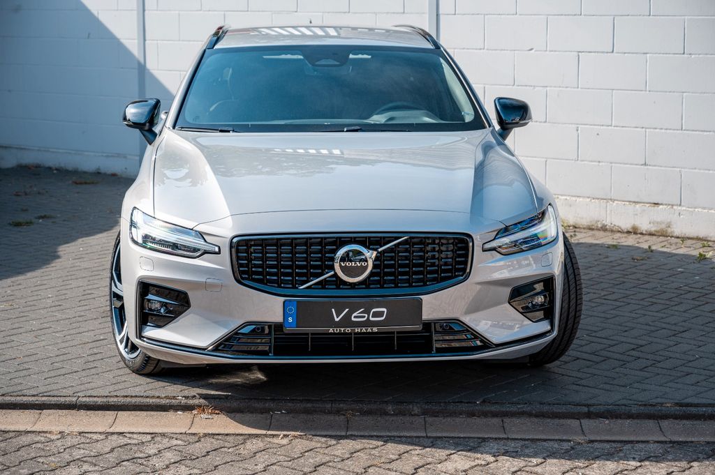 Volvo V60 2023