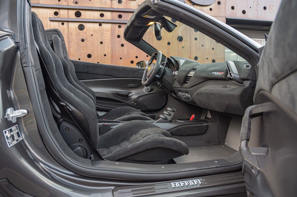 Ferrari 488 Pista 2021