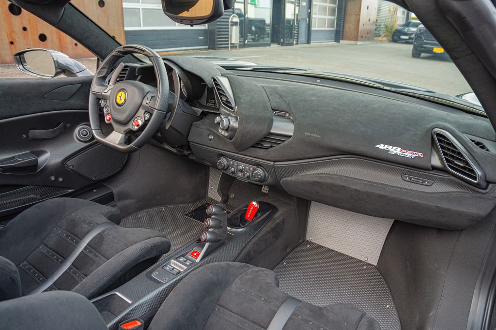 Ferrari 488 Pista 2021