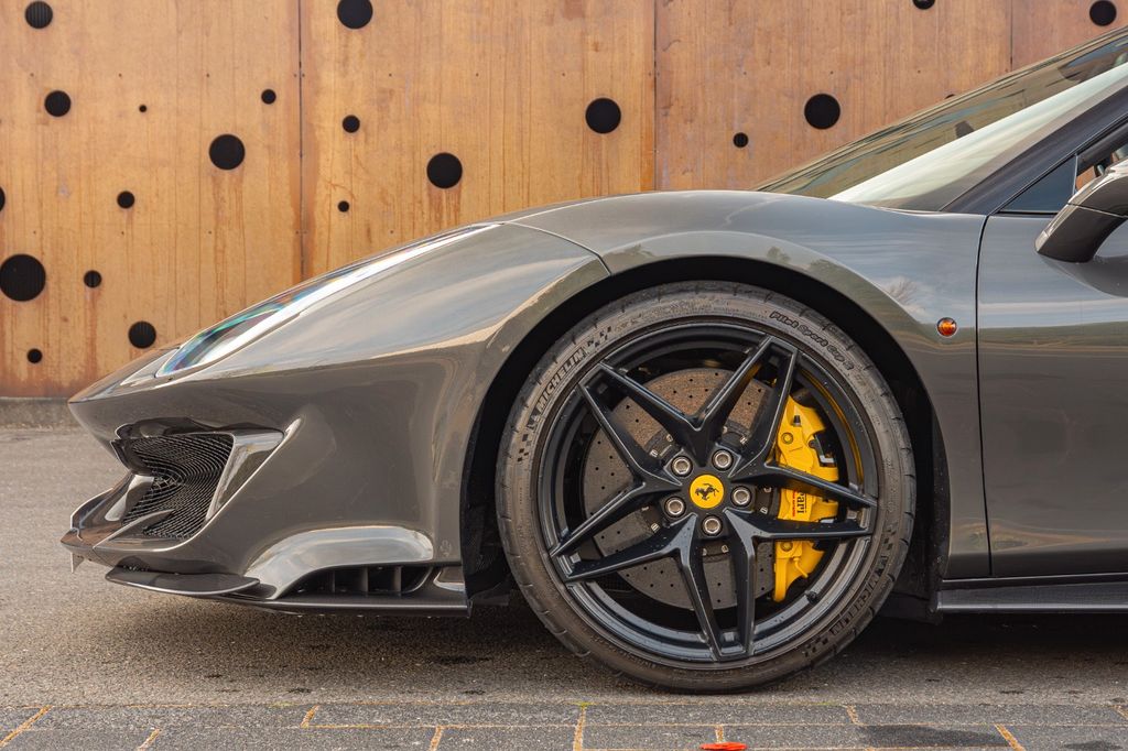 Ferrari 488 Pista 2021