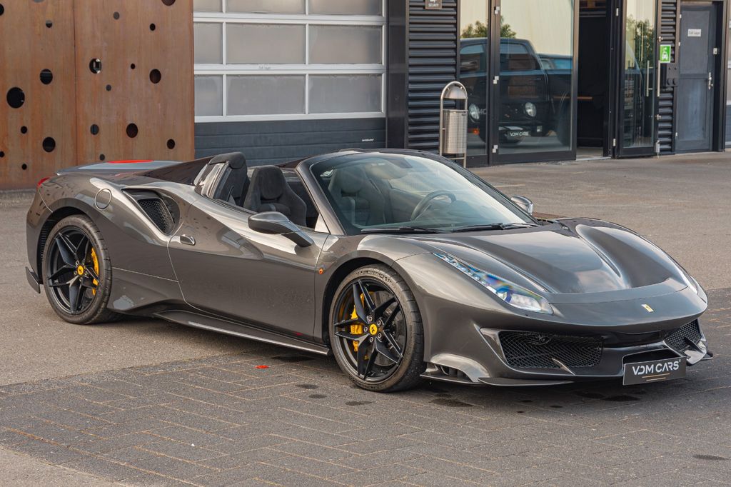 Ferrari 488 Pista 2021