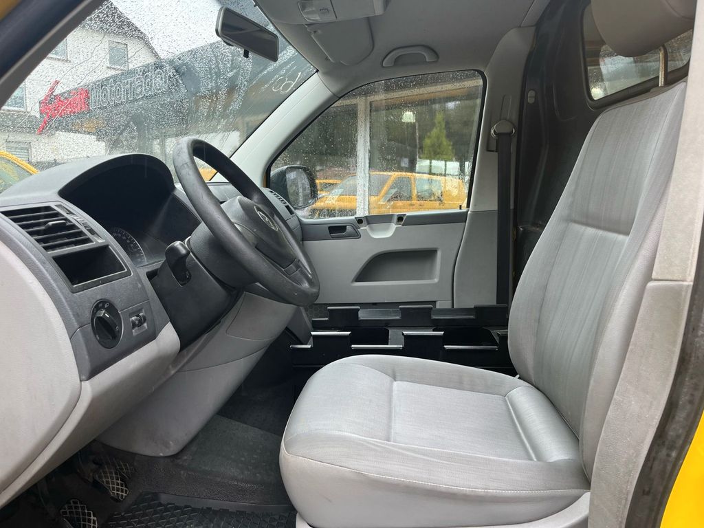 Volkswagen T5 Transporter 2012