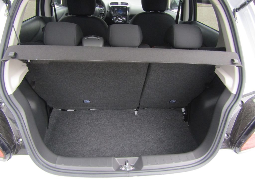 Mitsubishi Space Star 2025