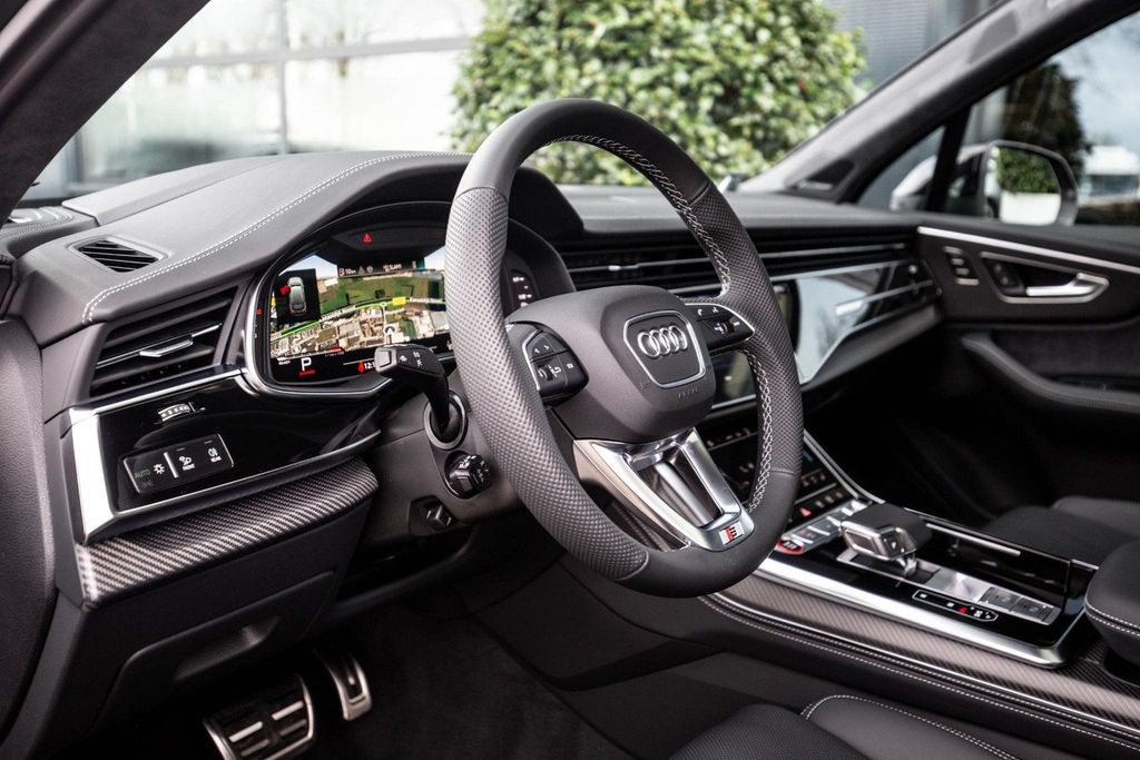 Audi SQ7 2025