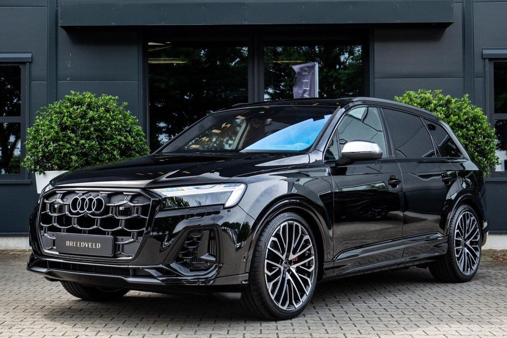 Audi SQ7 2025