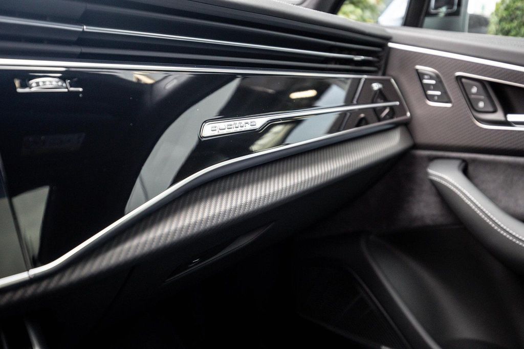 Audi SQ7 2025