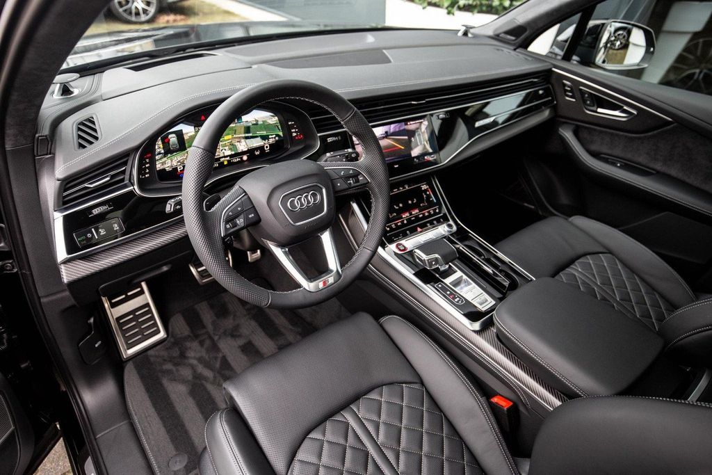 Audi SQ7 2025