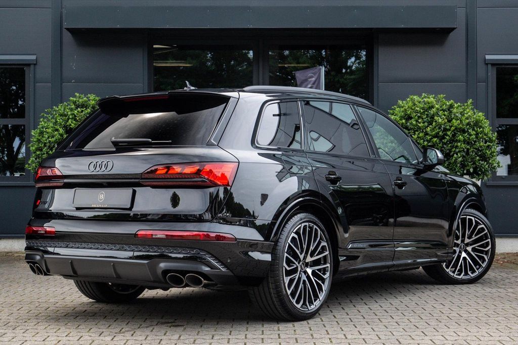 Audi SQ7 2025