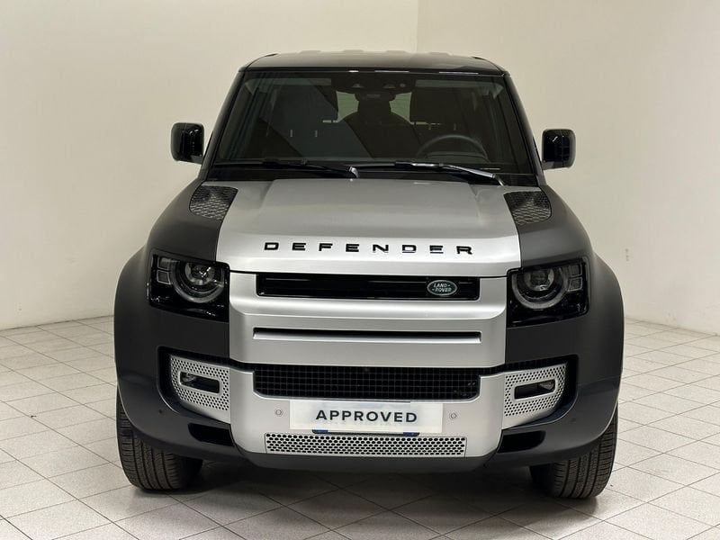 Land Rover Defender 2024
