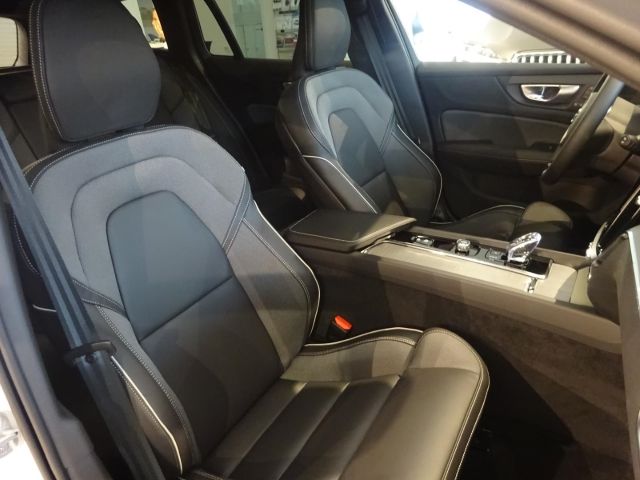 Volvo V60 2024