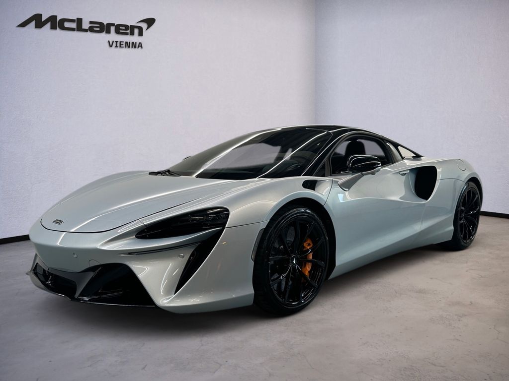 McLaren Artura 2023