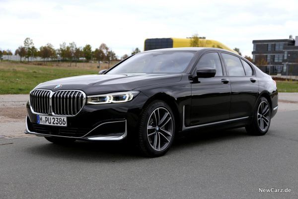 BMW 740 2021