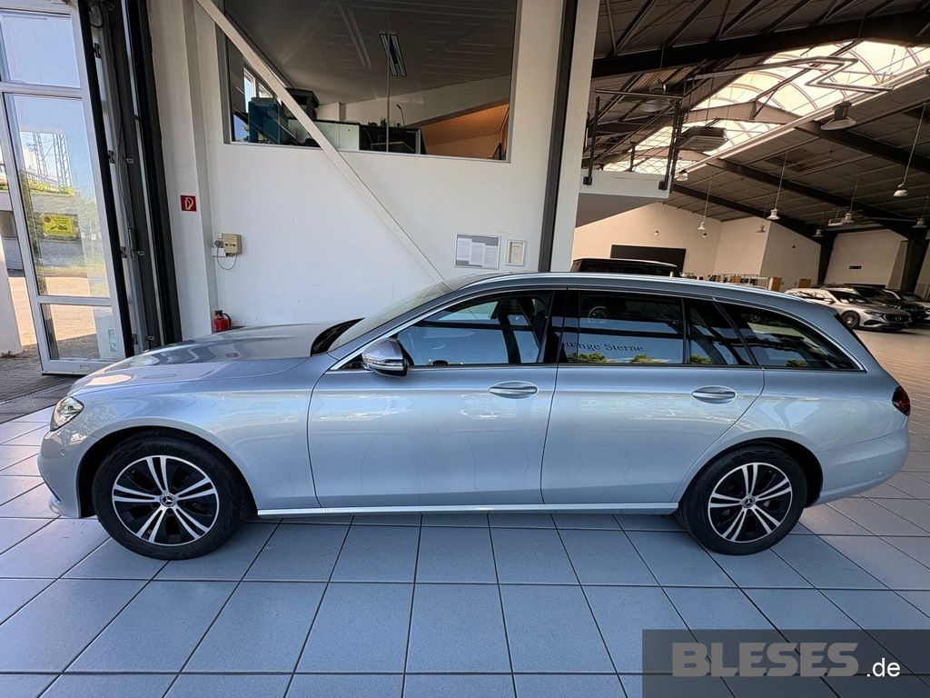 Mercedes-Benz E 220 2022