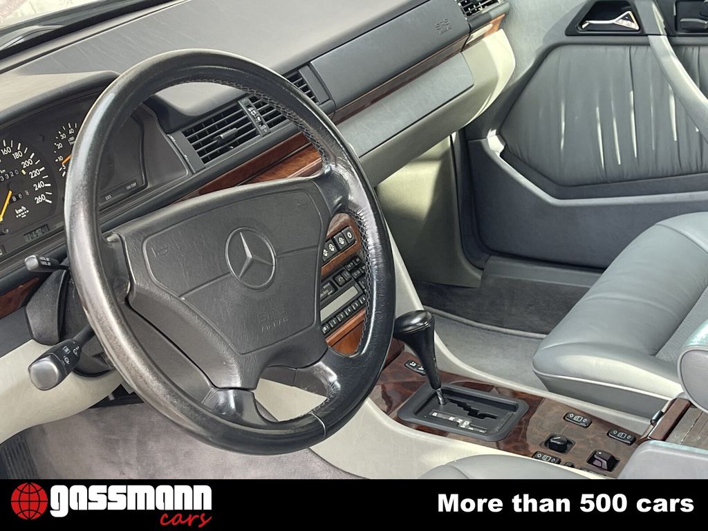 Mercedes-Benz E 320 1993