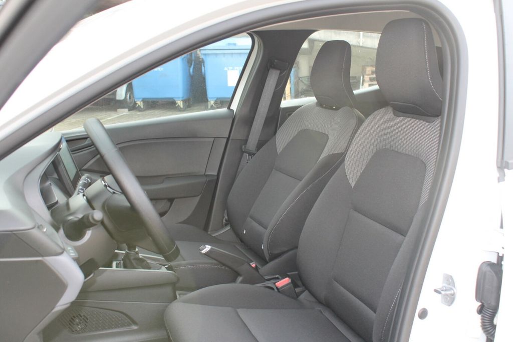 Mitsubishi Colt 2025