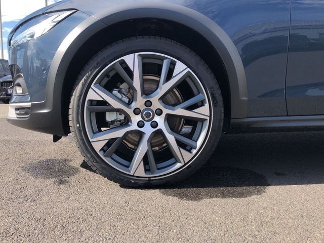 Volvo V90 Cross Country 2024
