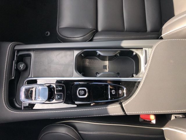 Volvo V90 Cross Country 2024