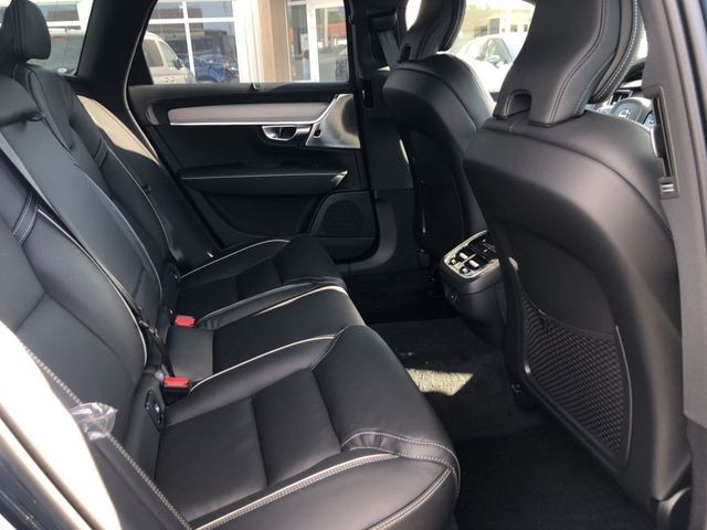 Volvo V90 Cross Country 2024