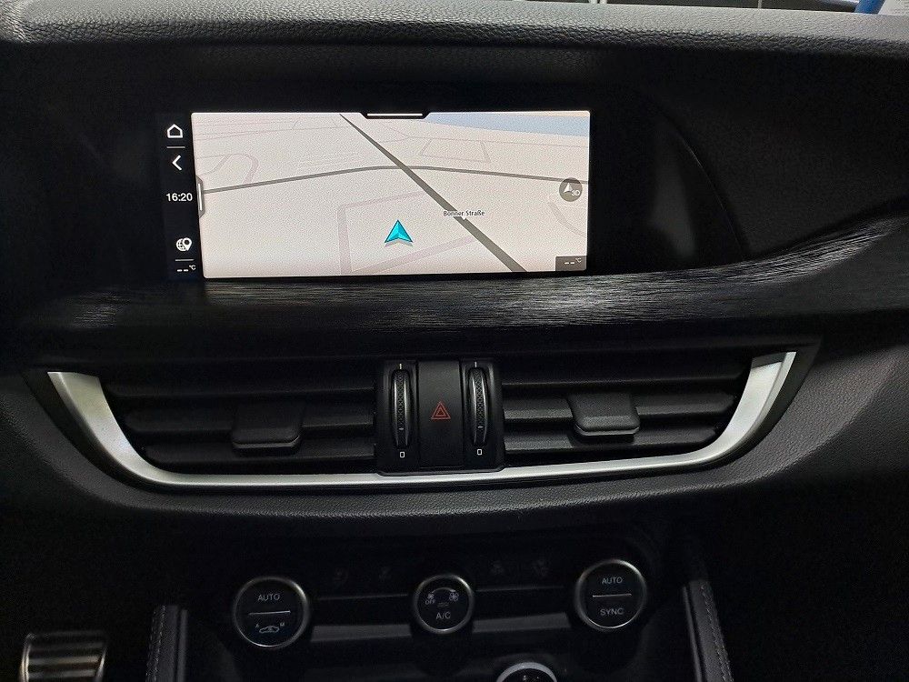 Alfa Romeo Stelvio 2023