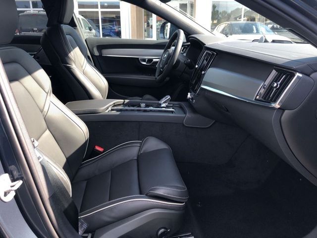 Volvo V90 Cross Country 2024