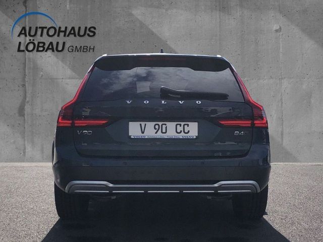 Volvo V90 Cross Country 2024