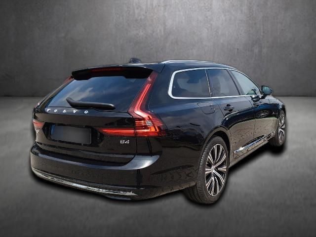 Volvo V90 2022