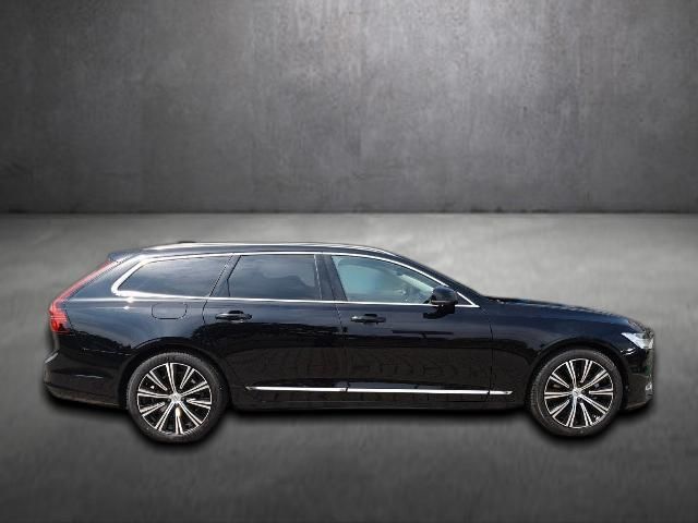 Volvo V90 2022