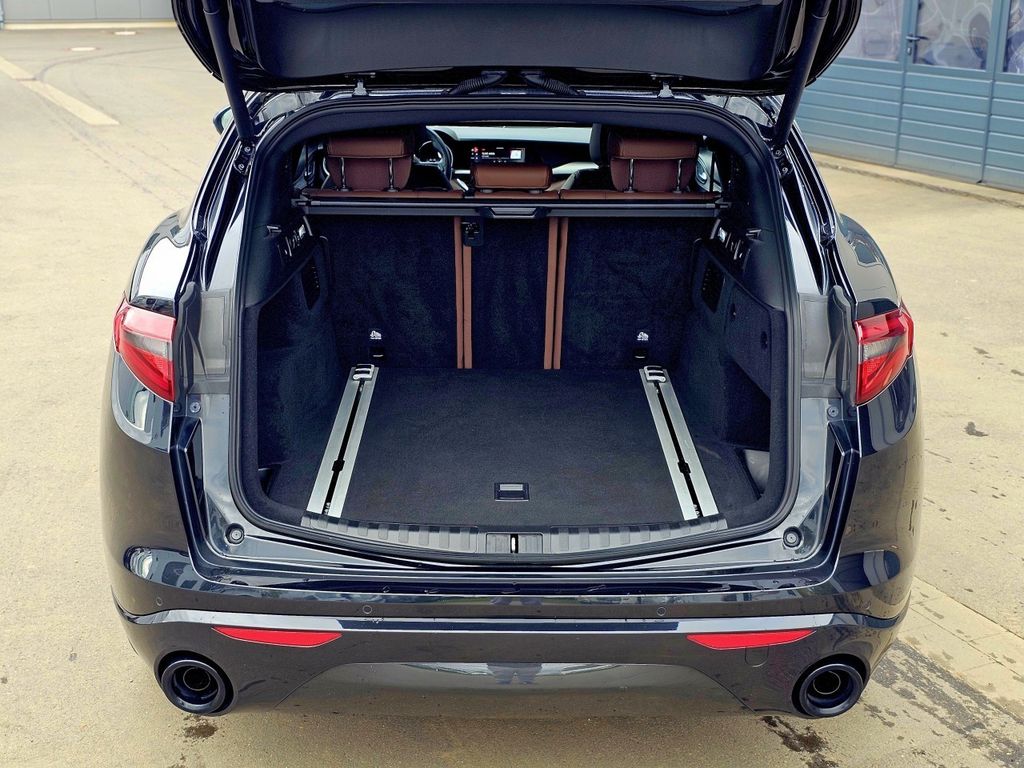 Alfa Romeo Stelvio 2021