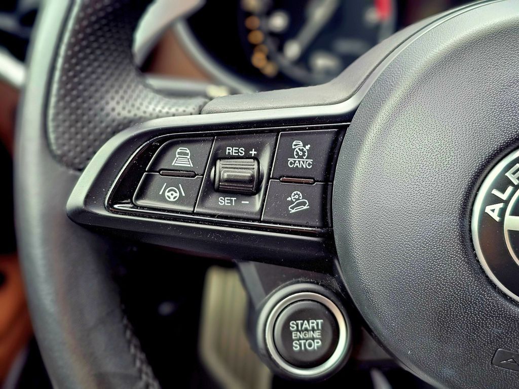 Alfa Romeo Stelvio 2021