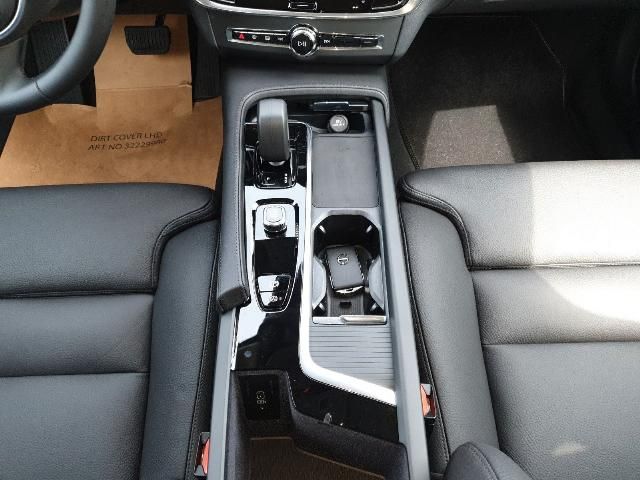 Volvo V90 2022