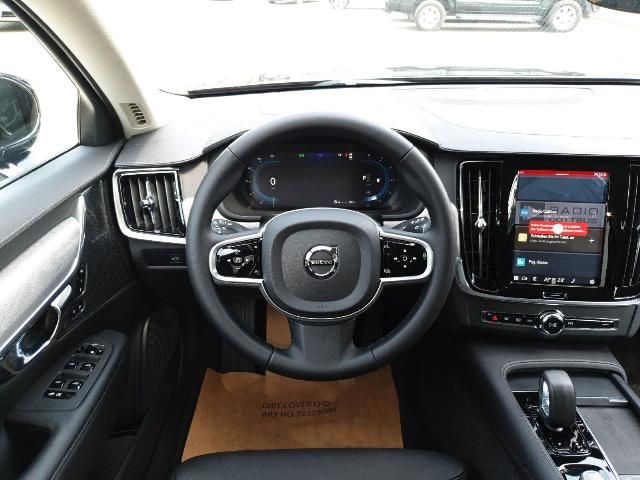 Volvo V90 2022