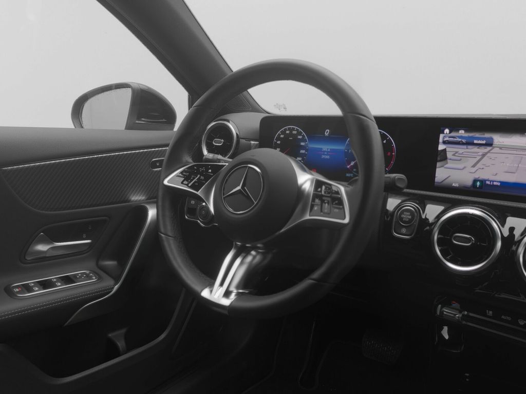 Mercedes-Benz A 180 2024