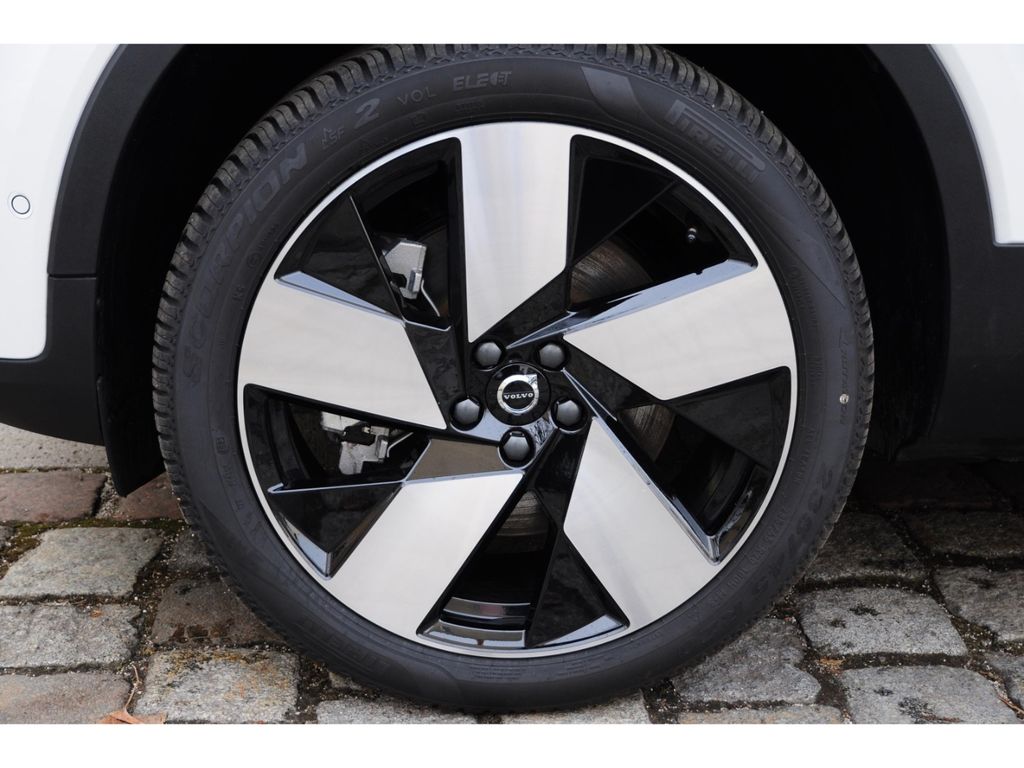 Volvo C40 2023