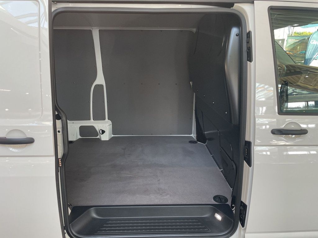 Volkswagen T6 Transporter 2024