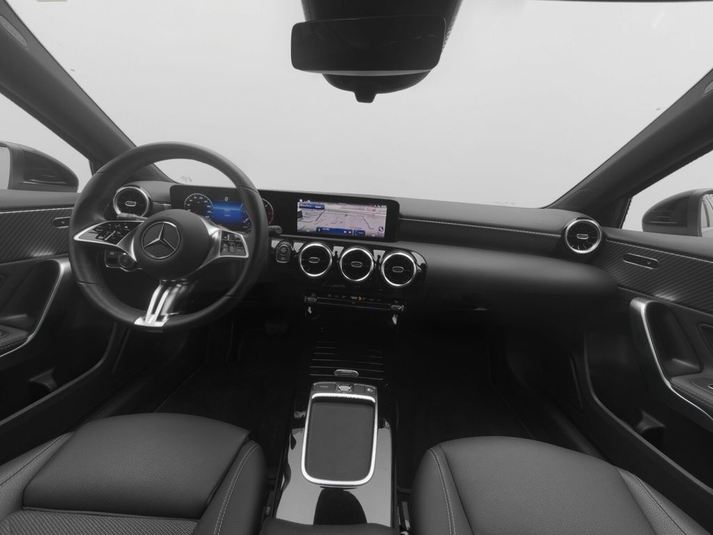 Mercedes-Benz A 180 2024