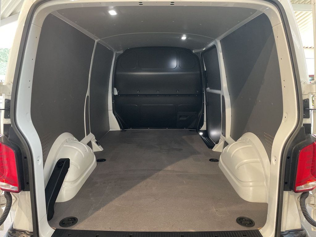 Volkswagen T6 Transporter 2024