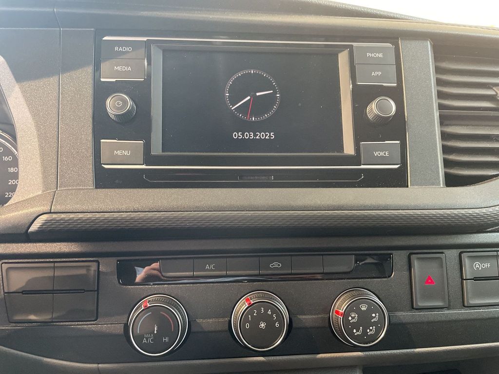 Volkswagen T6 Transporter 2024