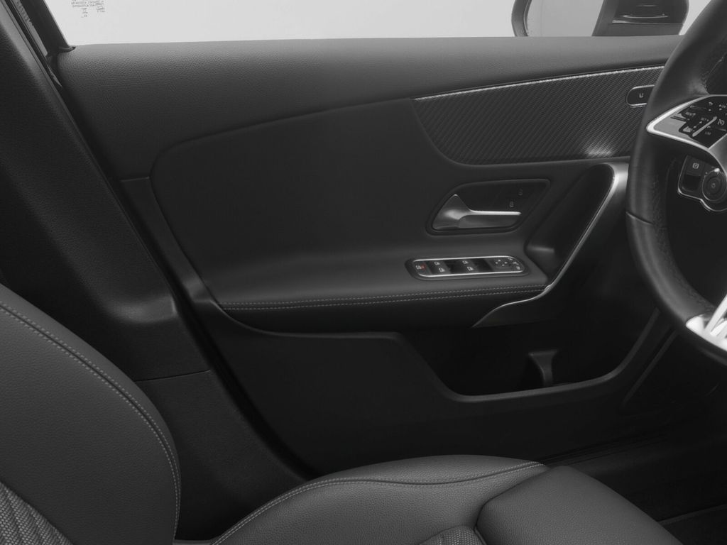 Mercedes-Benz A 180 2024