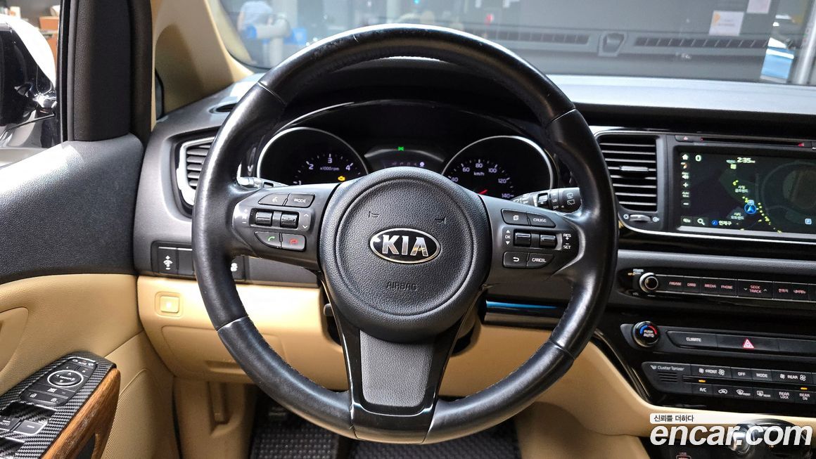 Kia Canival 2015
