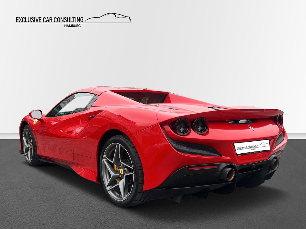 Ferrari F8 2021